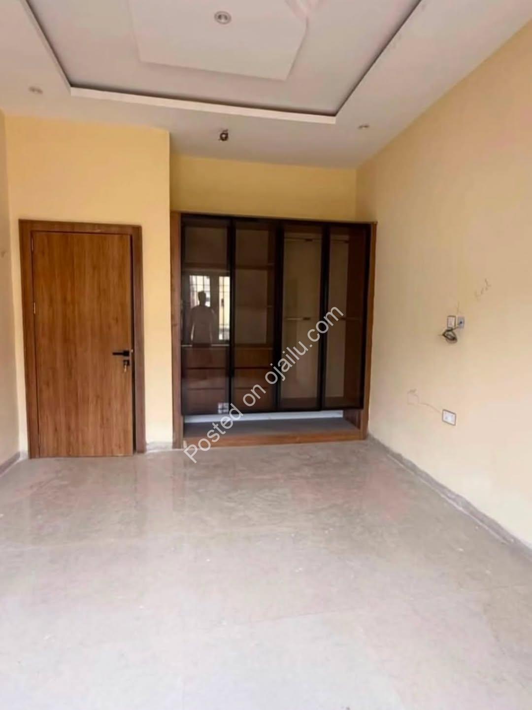Live Grandly in Guzape: 5-Bed Terrace Duplex + BQ