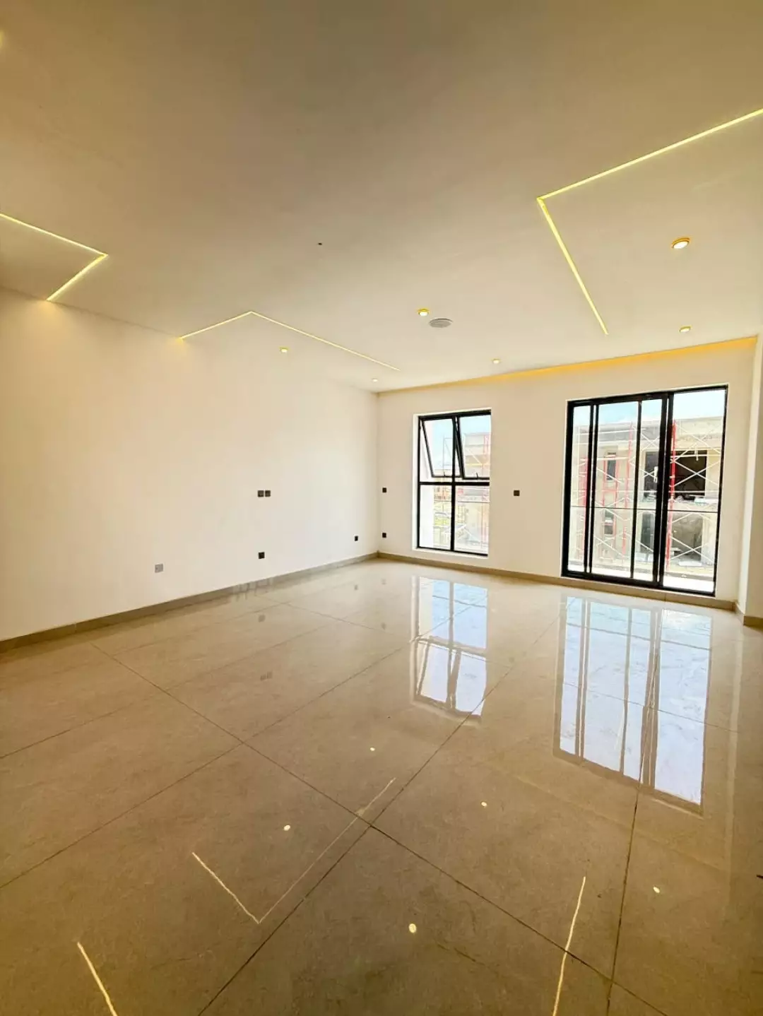 6-Bedroom Smart Villa with Cinema & Elevator in Lekki