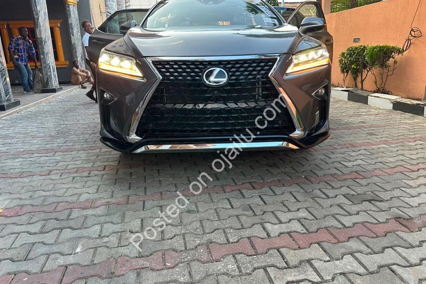 Accident-Free 2019 Lexus RX350 F Sport: Panoramic Luxury Awaits
