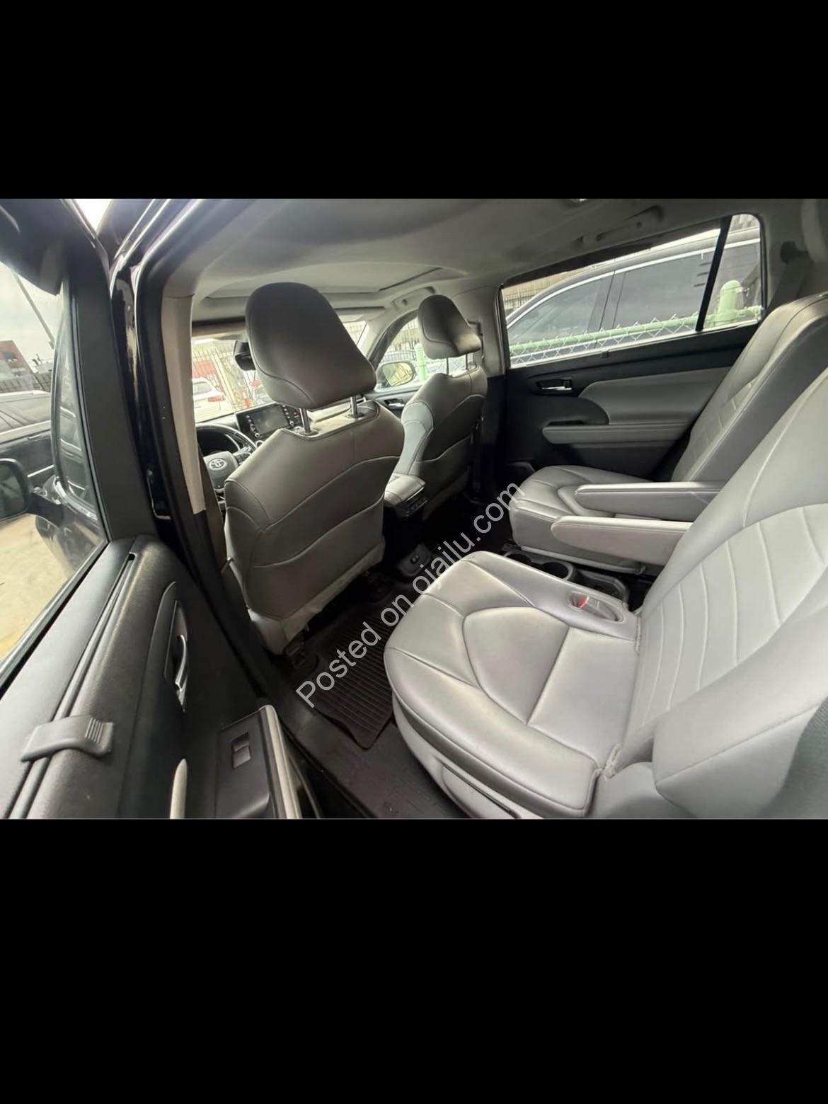 2020 Toyota Highlander XLE AWD: Clean Title Gem