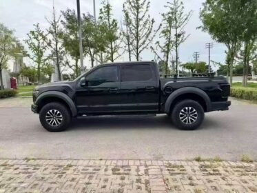 Unleash 422HP: 2019 Ford F-150 Raptor Ultimate Off-Road Beast