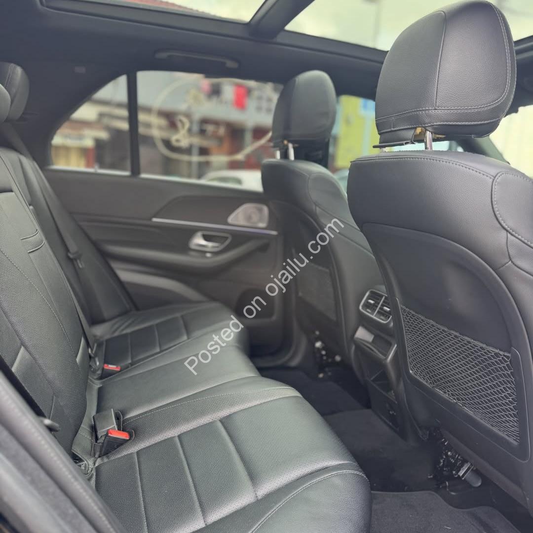 2021 Mercedes GLE350 AMG Trim – Mint Black-on-Black Luxury