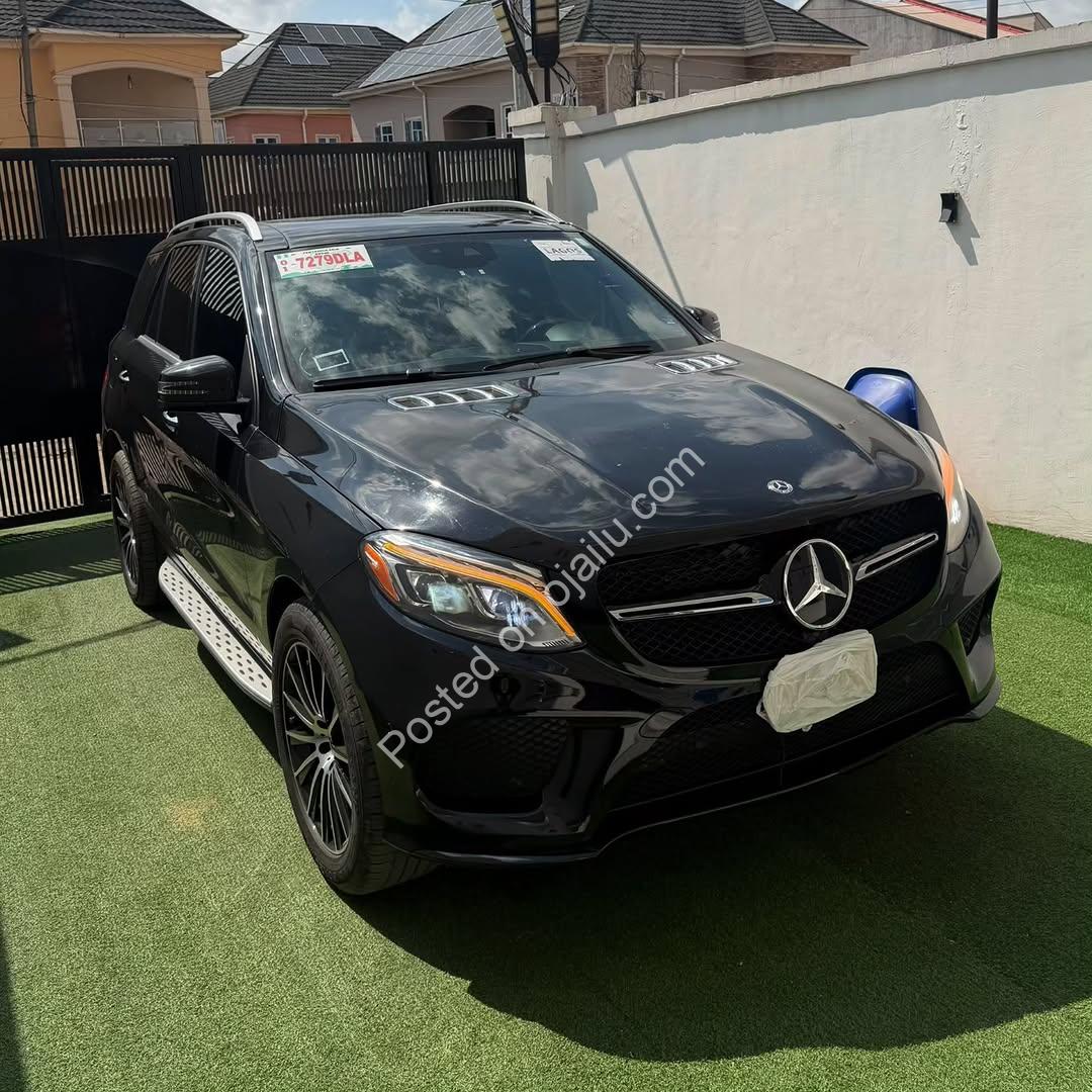 2017 Mercedes-Benz GLE 350 – Panoramic Roof, Thumbstart, Ultra Clean