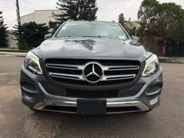 2017 Mercedes GLE350 – Loaded Pano Roof & 360 Camera