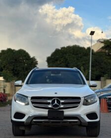 2017 Mercedes GLC-300: Panoramic Roof