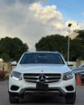 2017 Mercedes GLC-300: Panoramic Roof, Keyless, Pristine!
